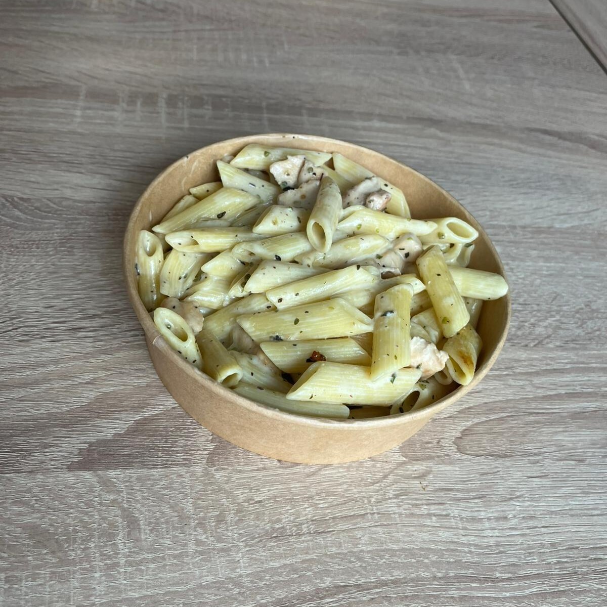 Dağ Kekikli Badem Soslu Tavuklu Penne
