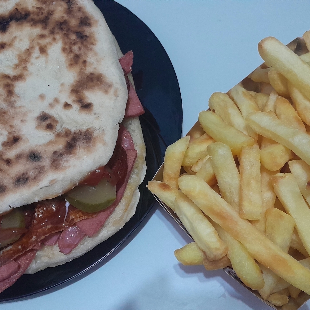 Bazlama Karışık Tost