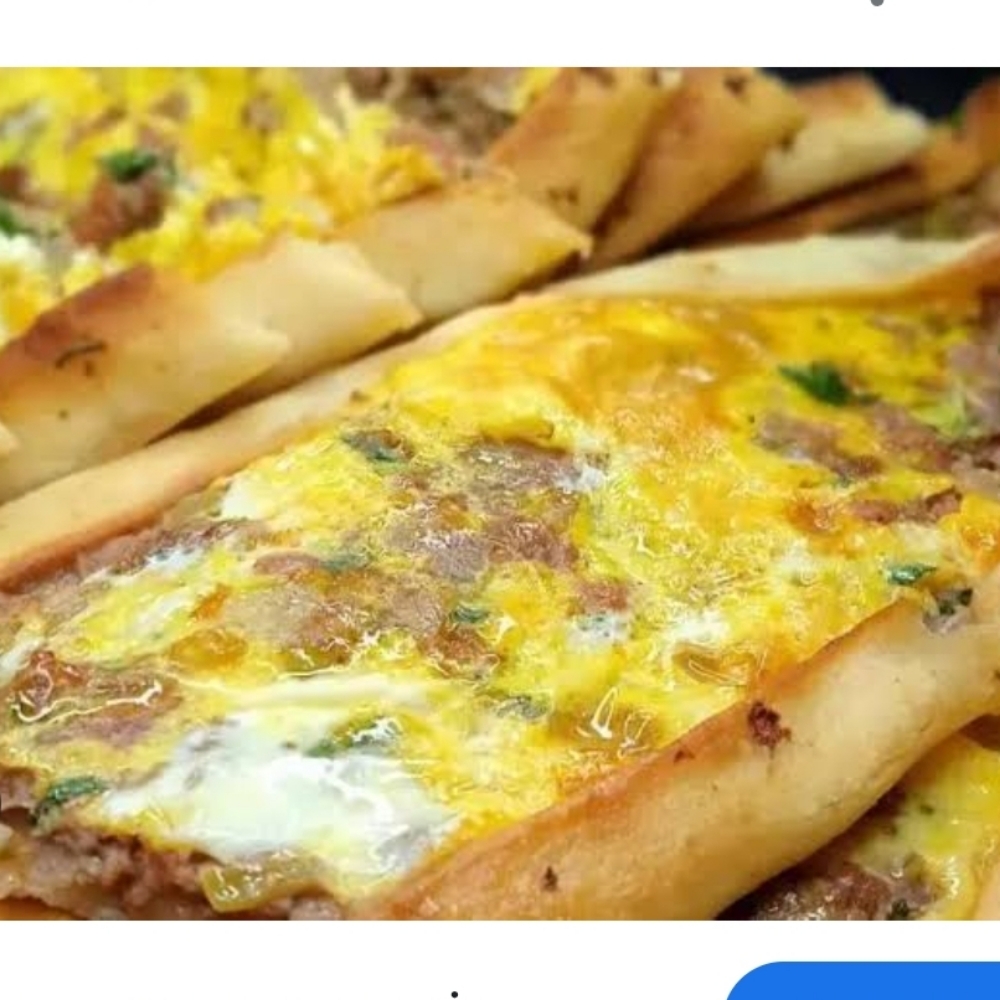 Kıymalı Yumurtalı Pide