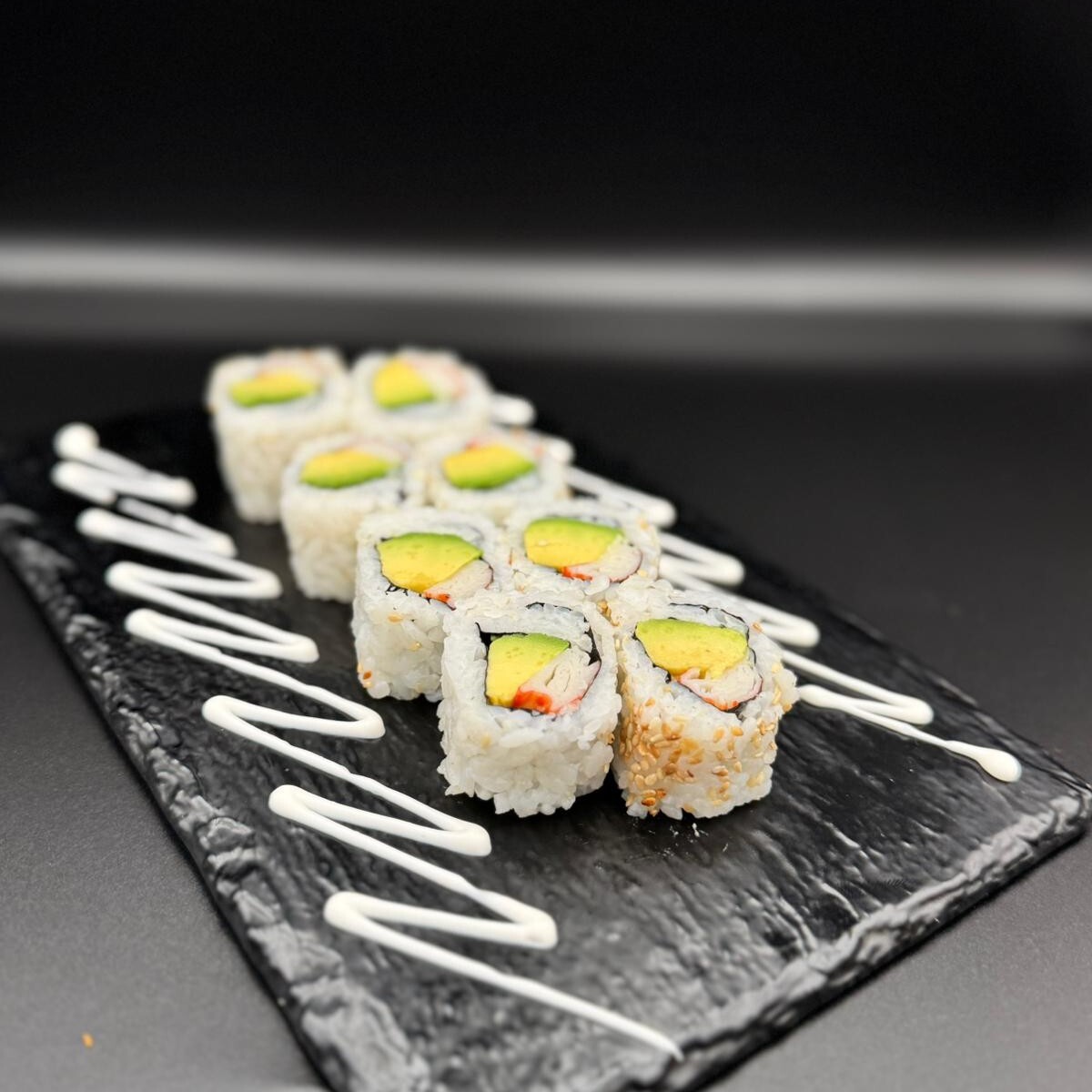 150. Kani-Avocado İnside Out Roll