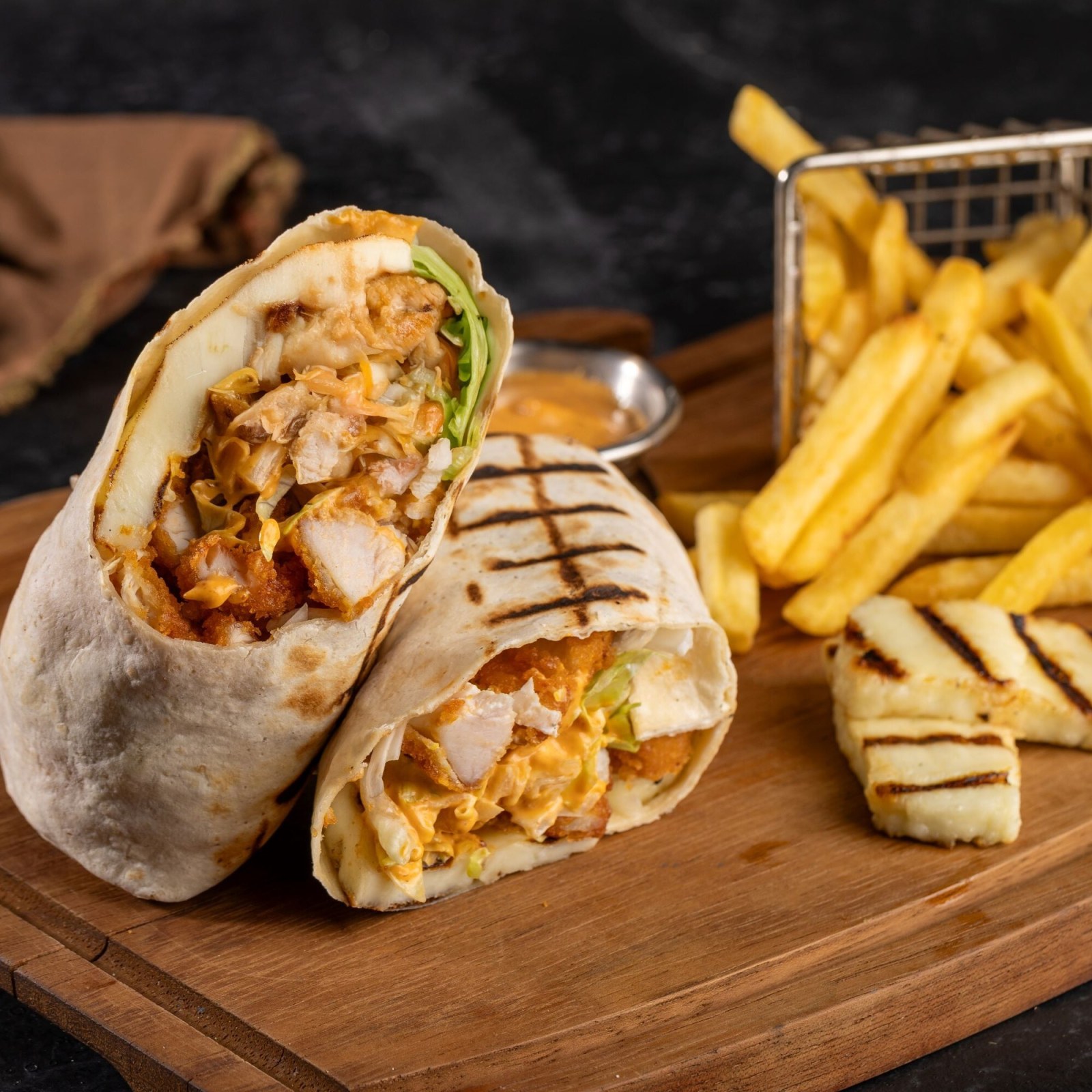 Peri Peri Soslu Hellimli Wrap Menü