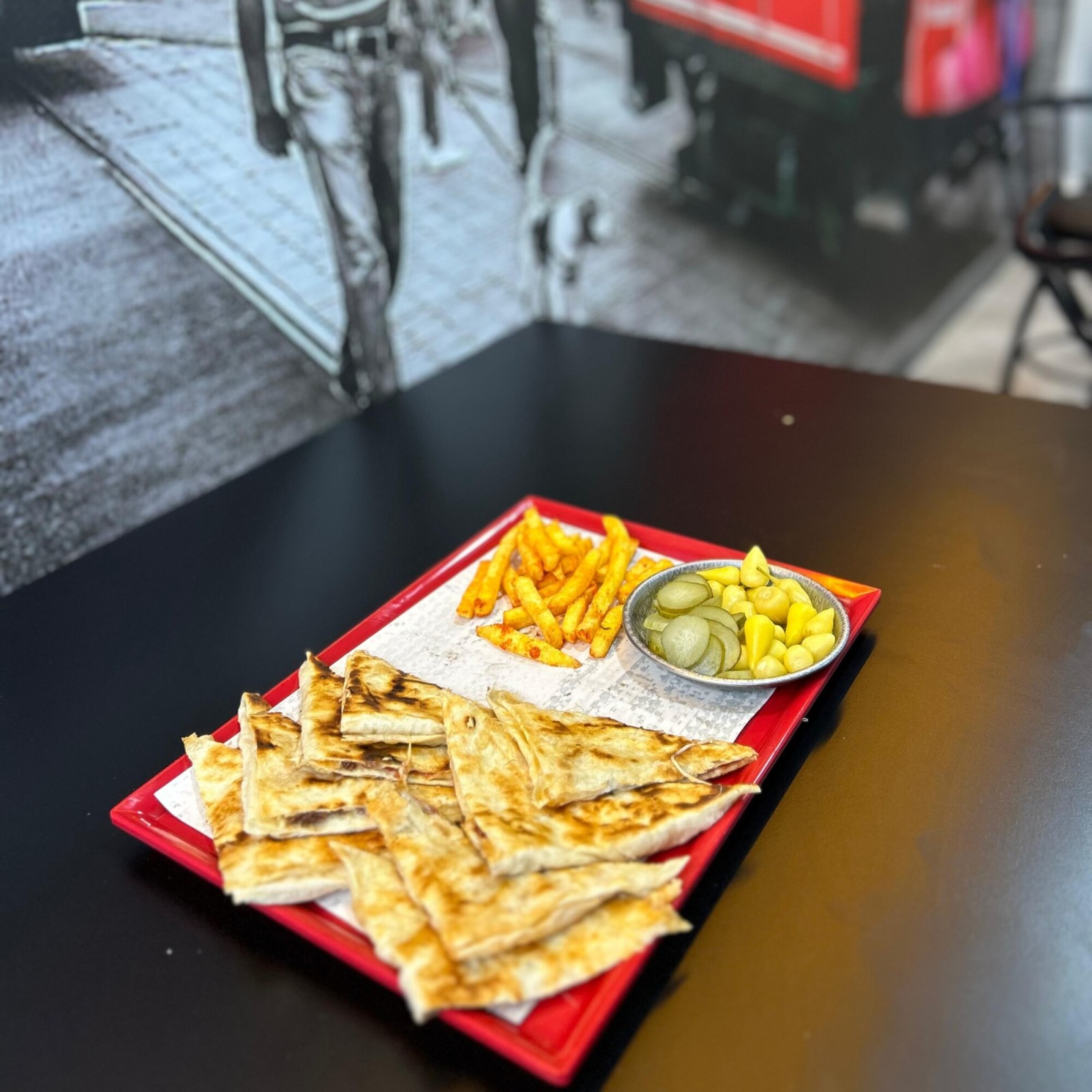 Kavurmalı Kaşarlı Yumurtalı Gözleme