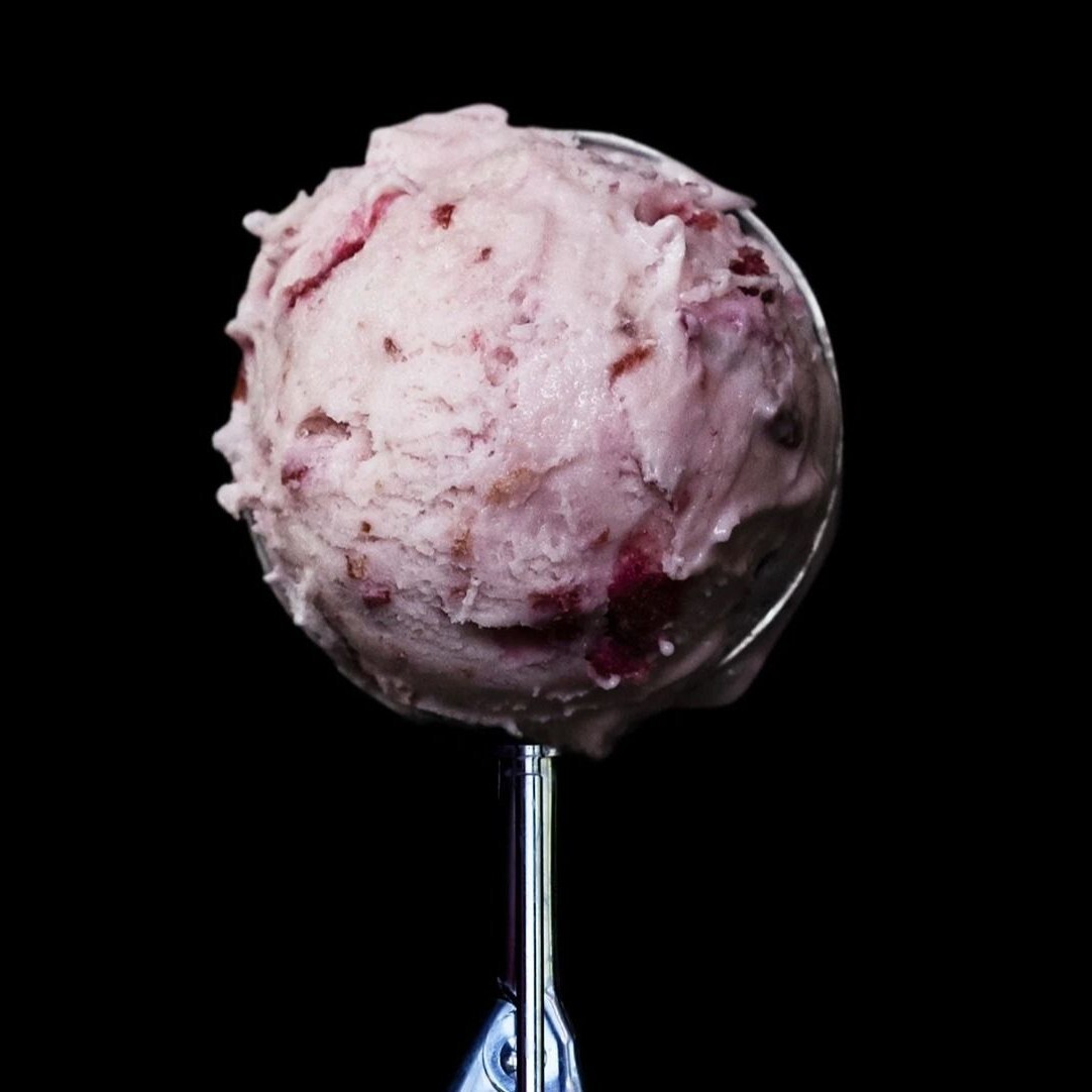 Beyaz Çikolatalı Vişneli Dondurma (350 gr)