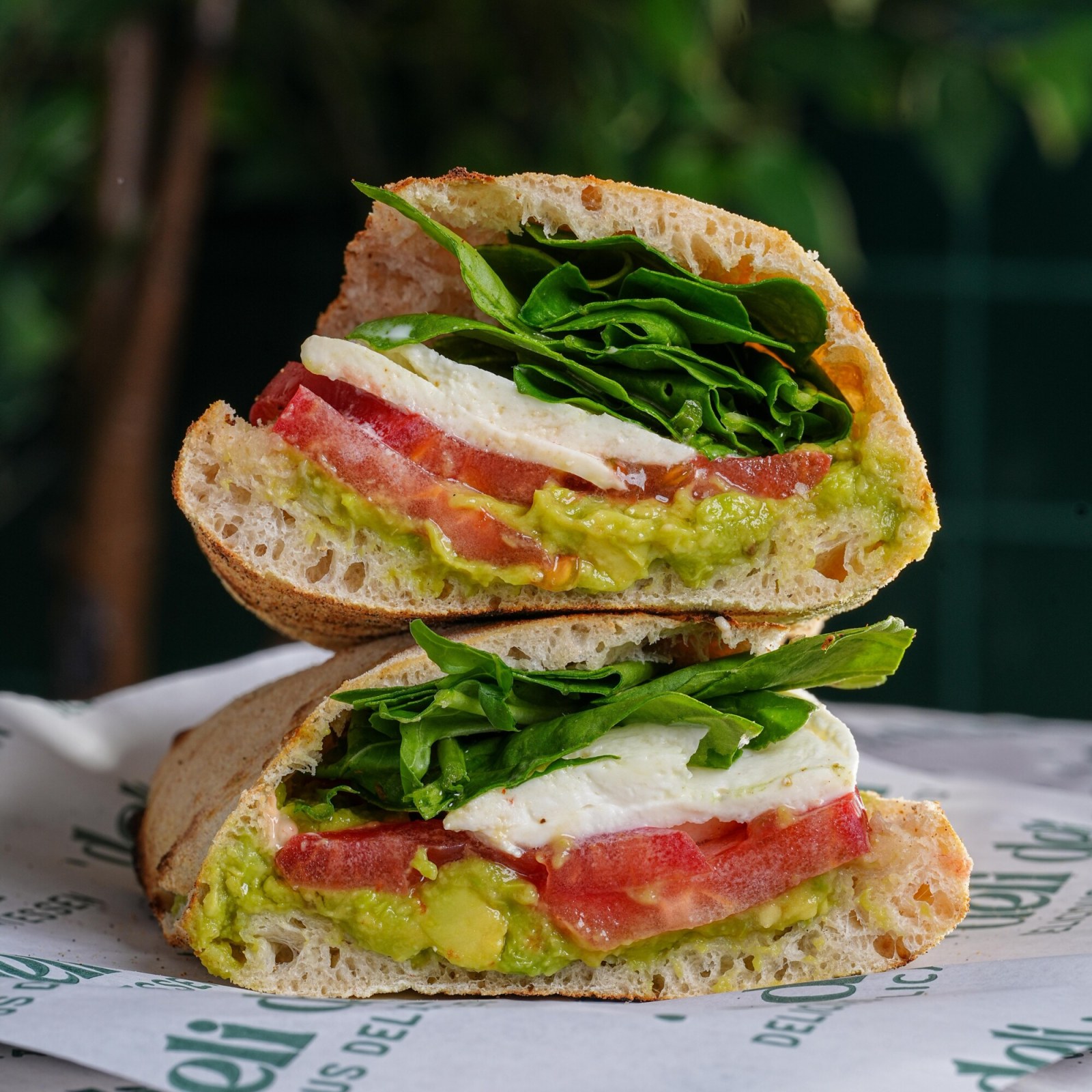 Avokado Mozarella