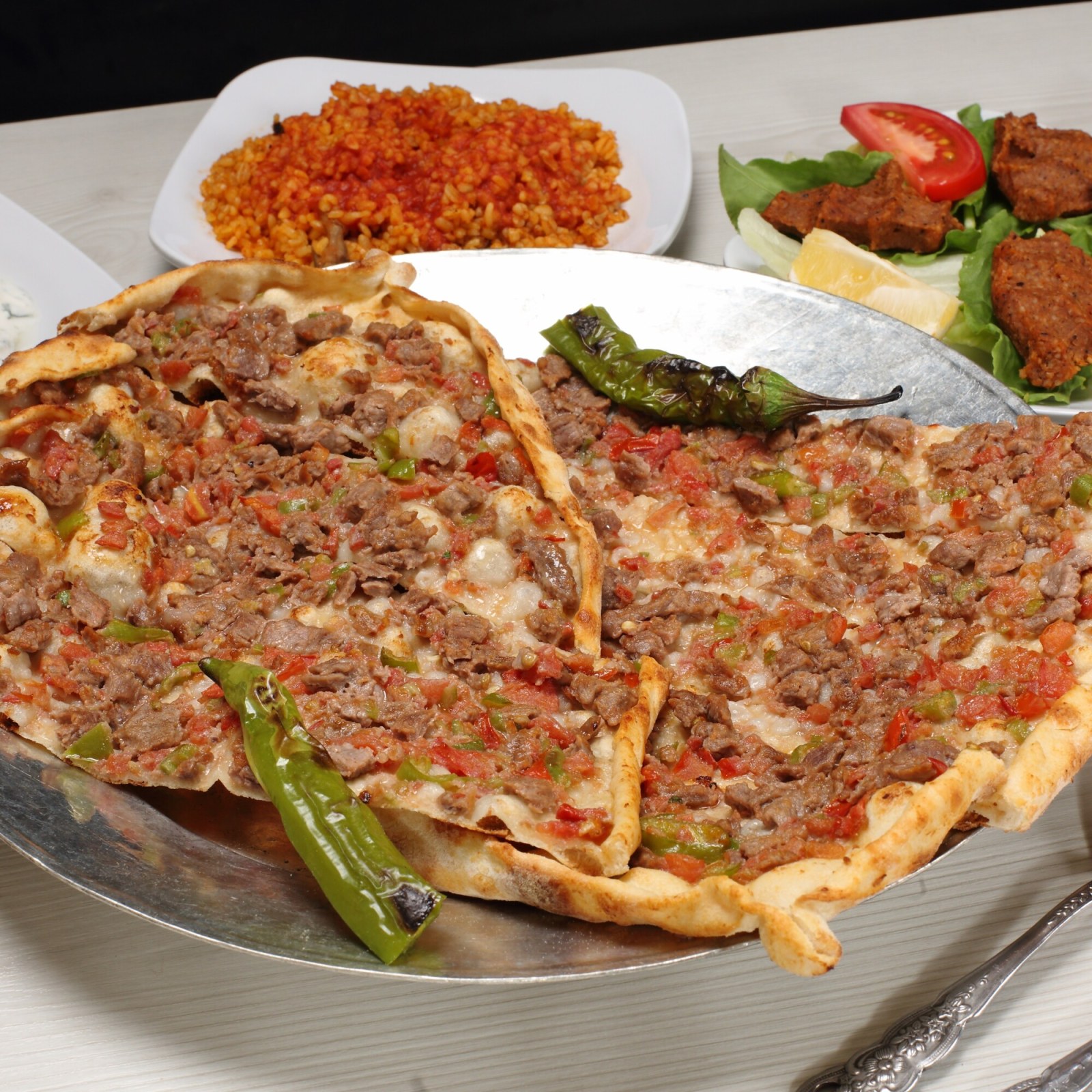 Kuşbaşılı Pide (Açık)
