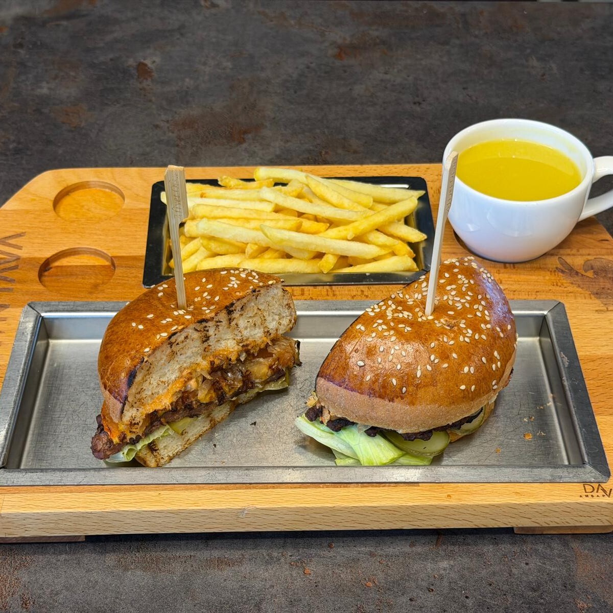 Double Kor Burger
