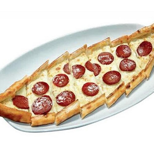Sucuklu Kaşarlı Pide
