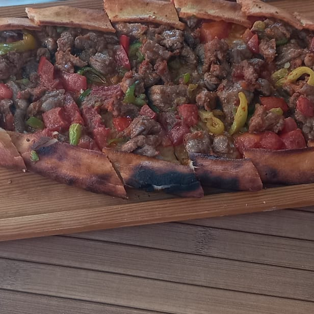Kuşbaşılı Pide (35 cm.)