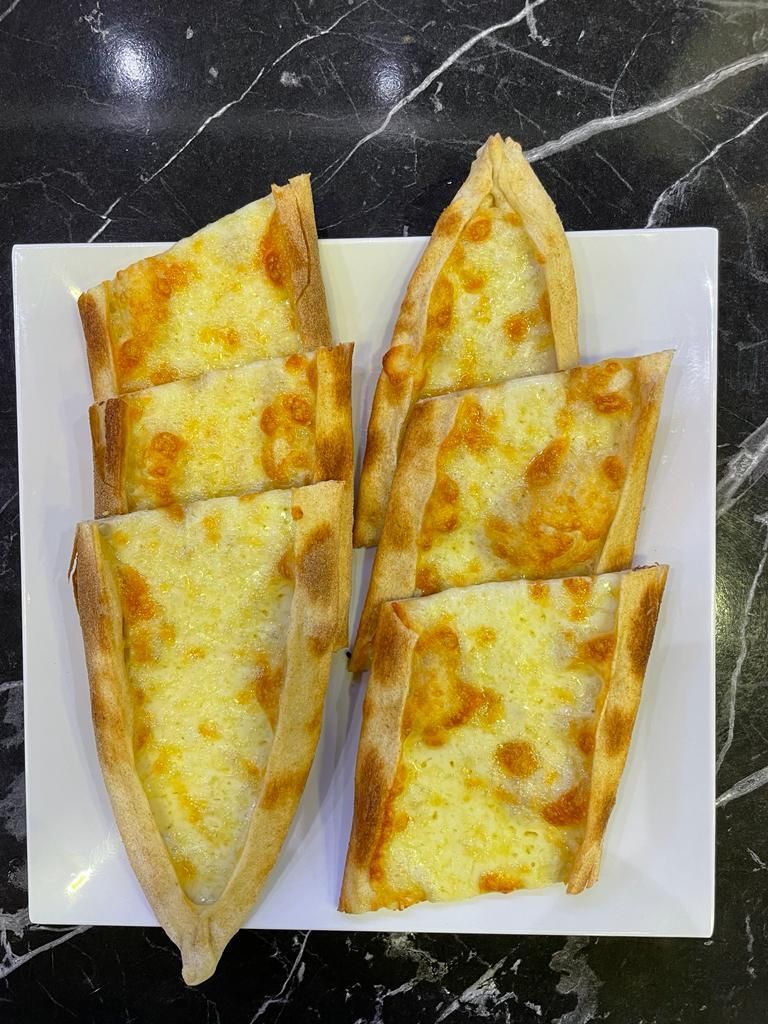 Kaşarlı Pide