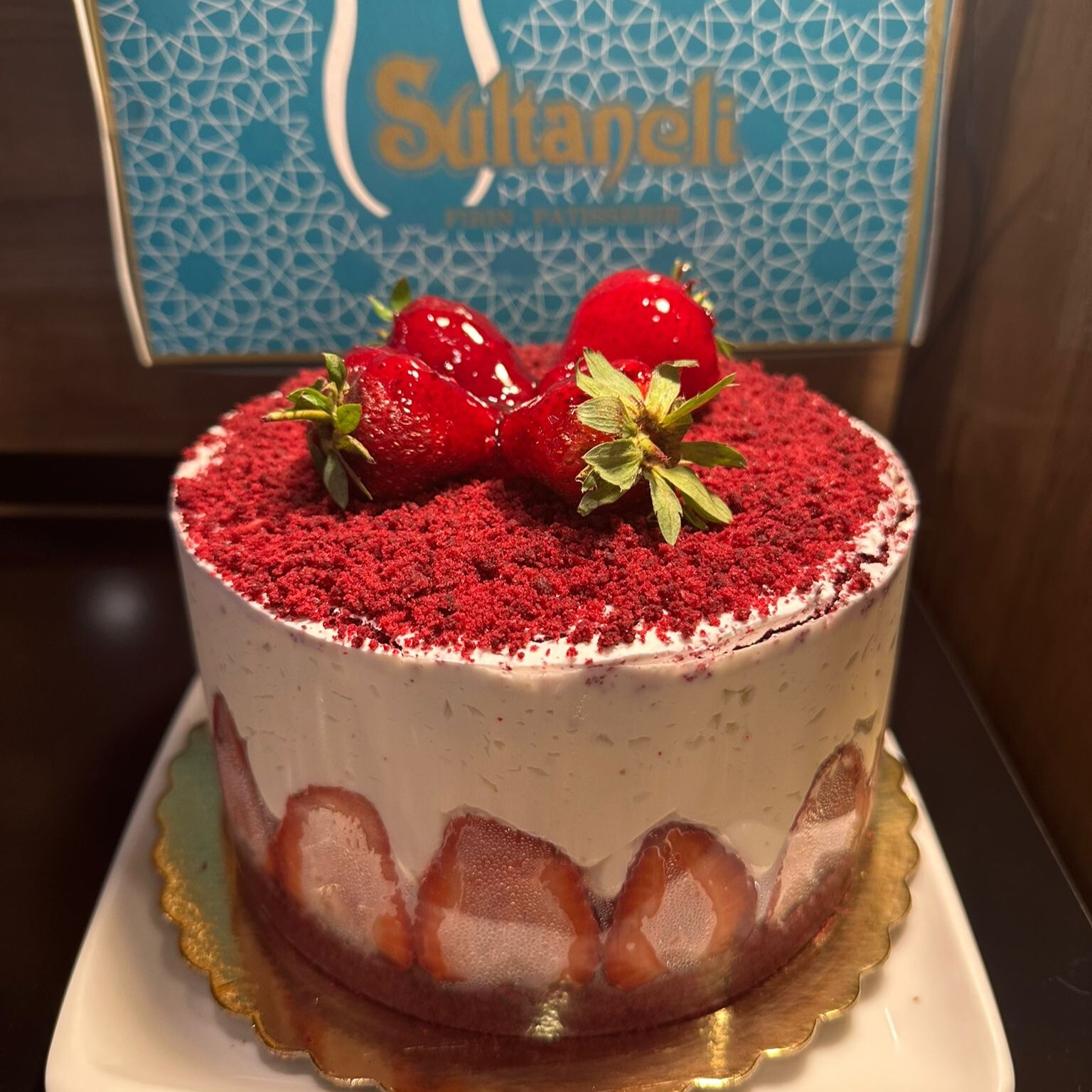 Red Velvet Pasta (8-10 Kişilik)