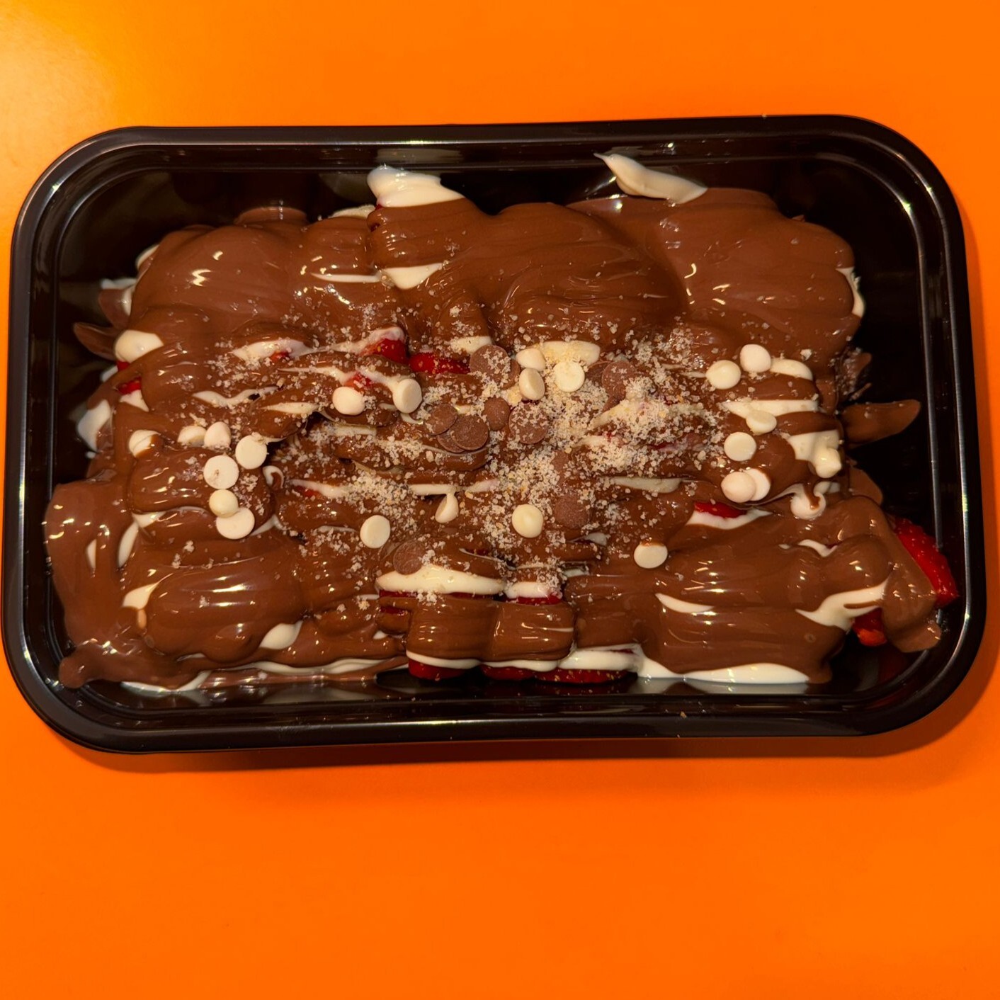 Waffle Bowl Klasik (Dilimlenmiş hamur) +Coca Cola Menü