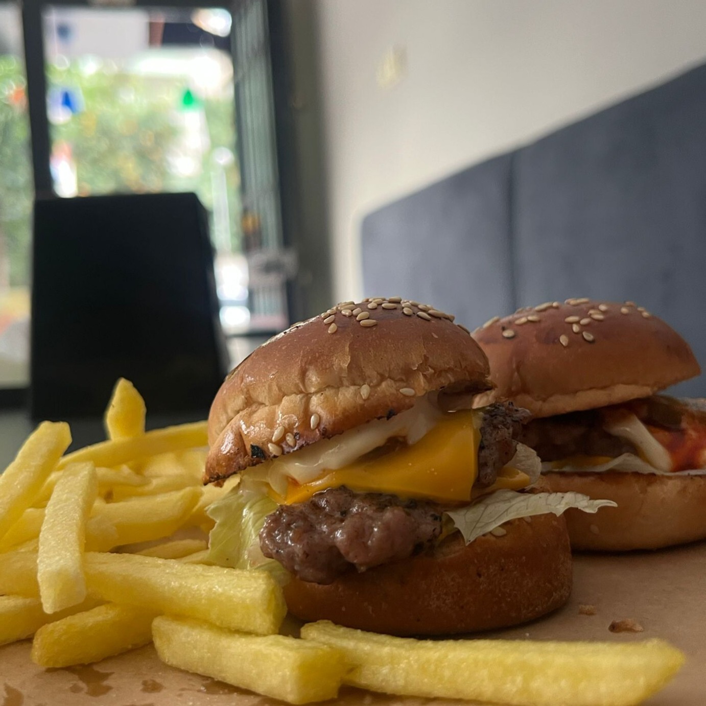 Munch Shot Burger