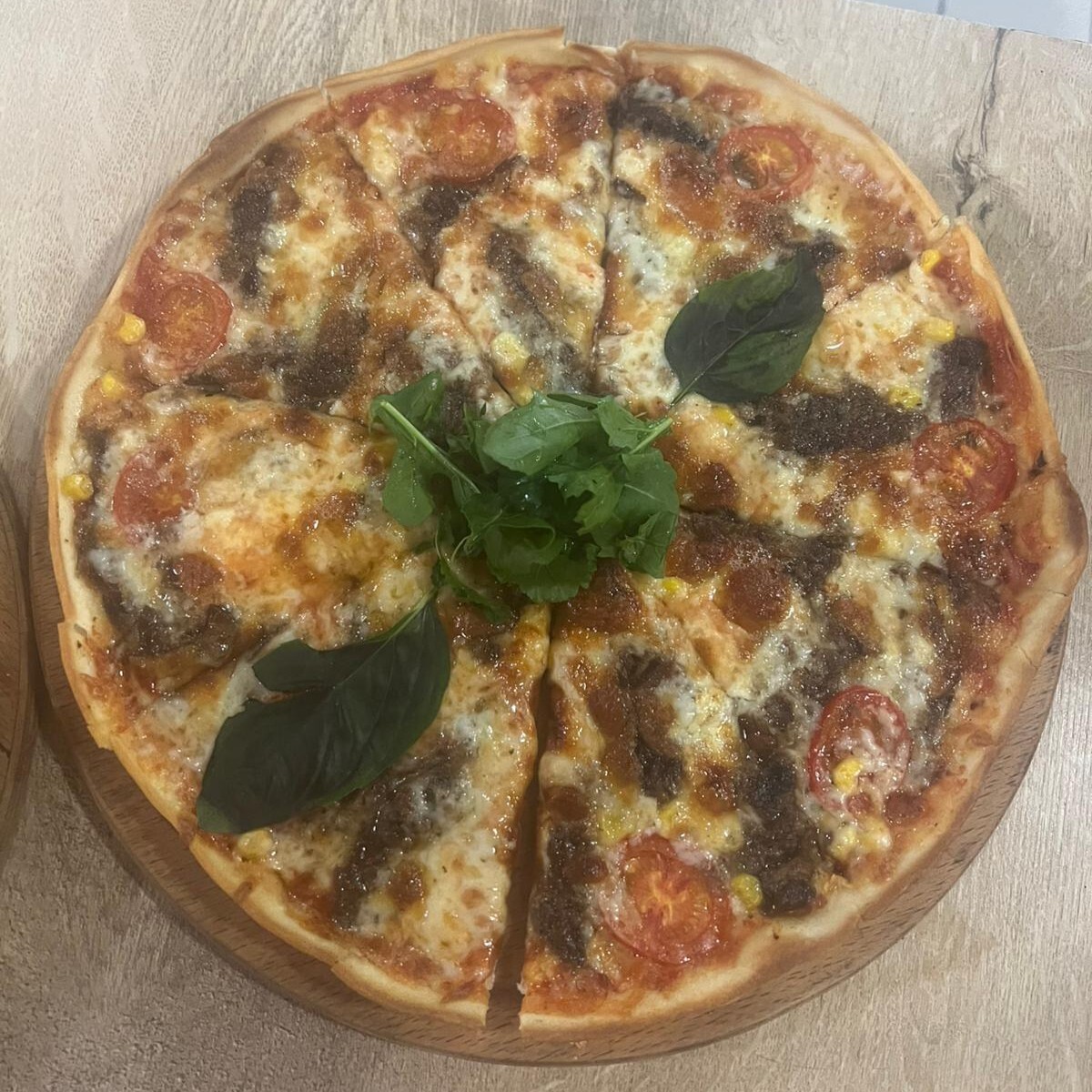 Kavurmalı Pizza