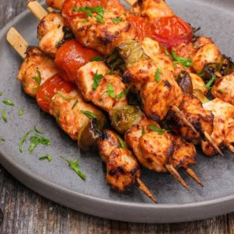 Tavuk Şiş (1 kg.) Közde (Pişirilmiş) VIP Tavuk Şiş Kebap Gurme