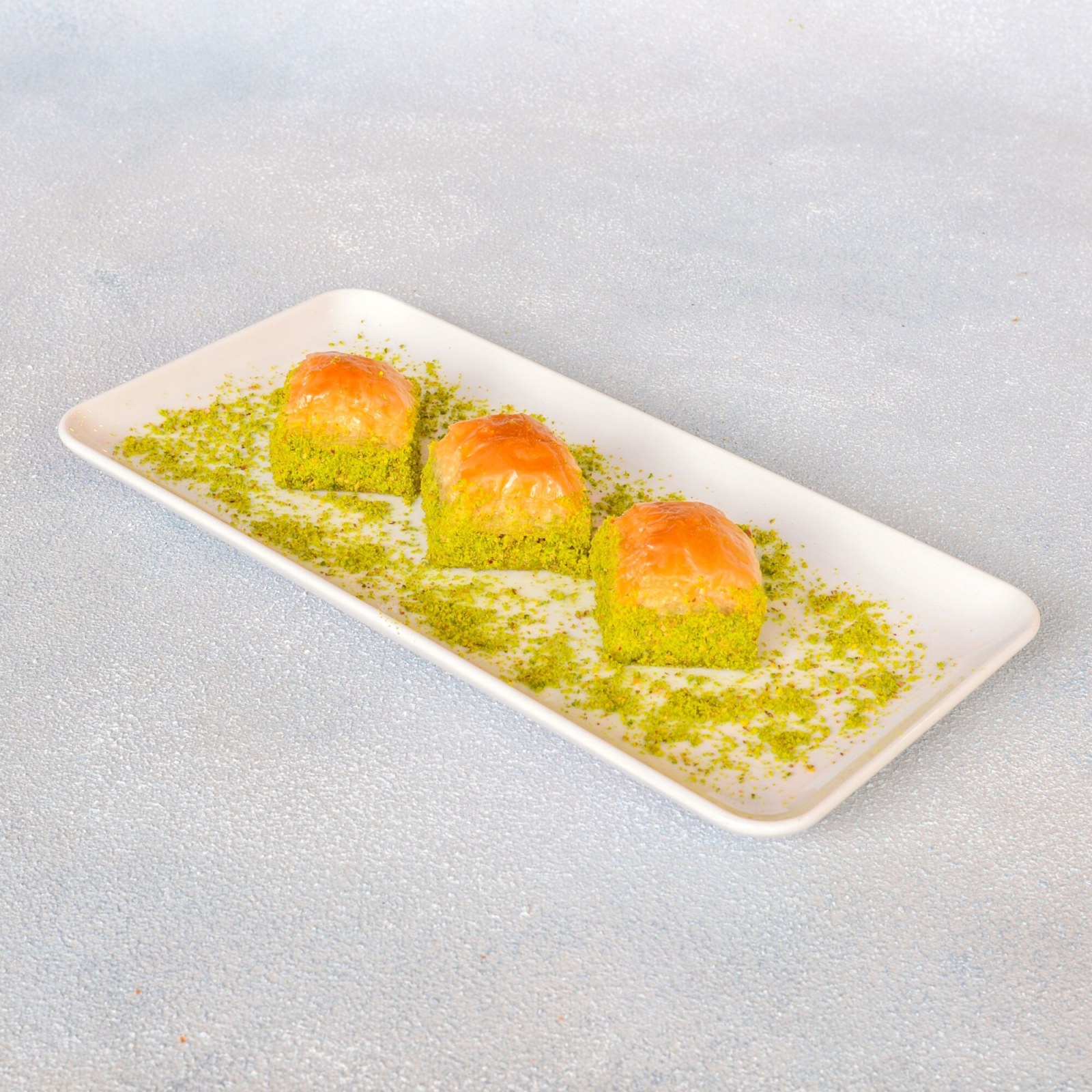 Fıstıklı Kuru Baklava (1 Kg)