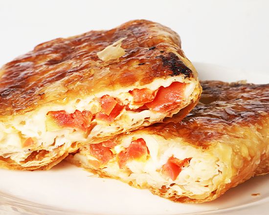 Domatesli Kaşarlı Adana Böreği