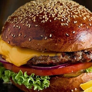 Cheeseburger (coca cola 250) cajun tavuk, soğan halkası
