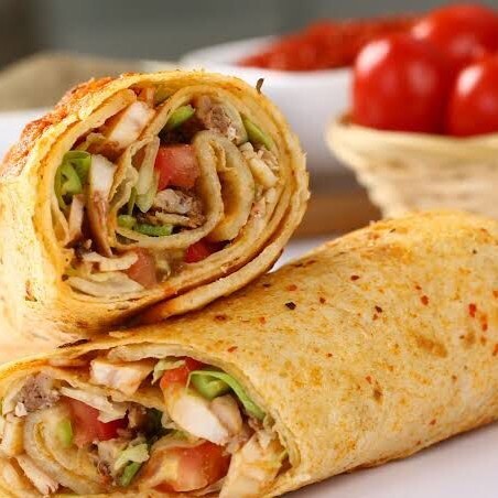 4 Adet 100gr. Tavuk Döner DÜrüm + 4 Adet Ayran 280ml.