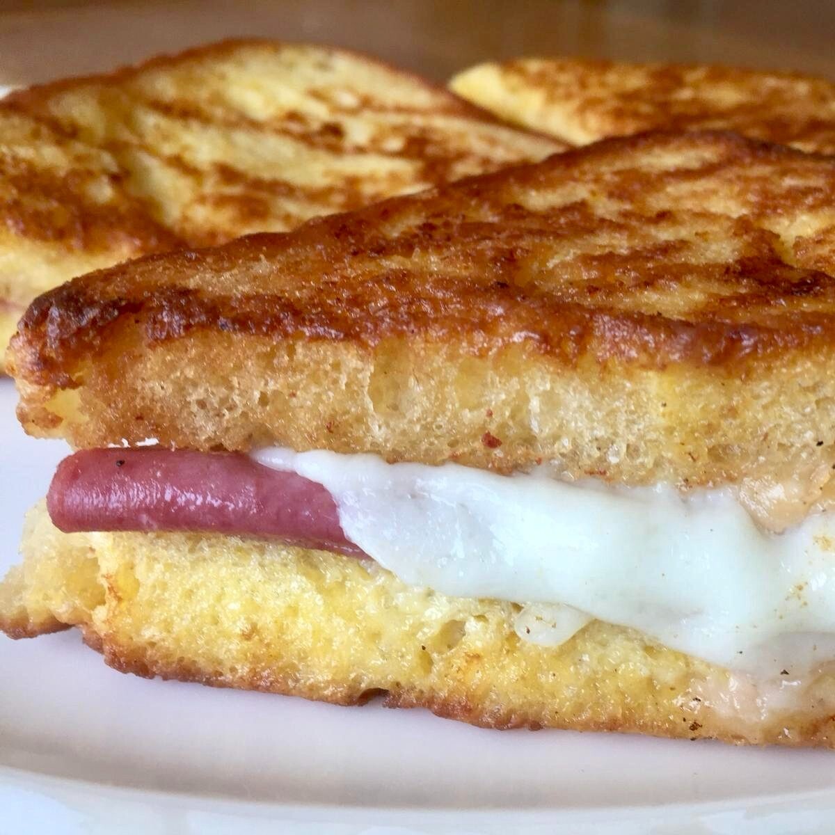 Salamlı Kaşarlı Tost ( tost ekmeği )