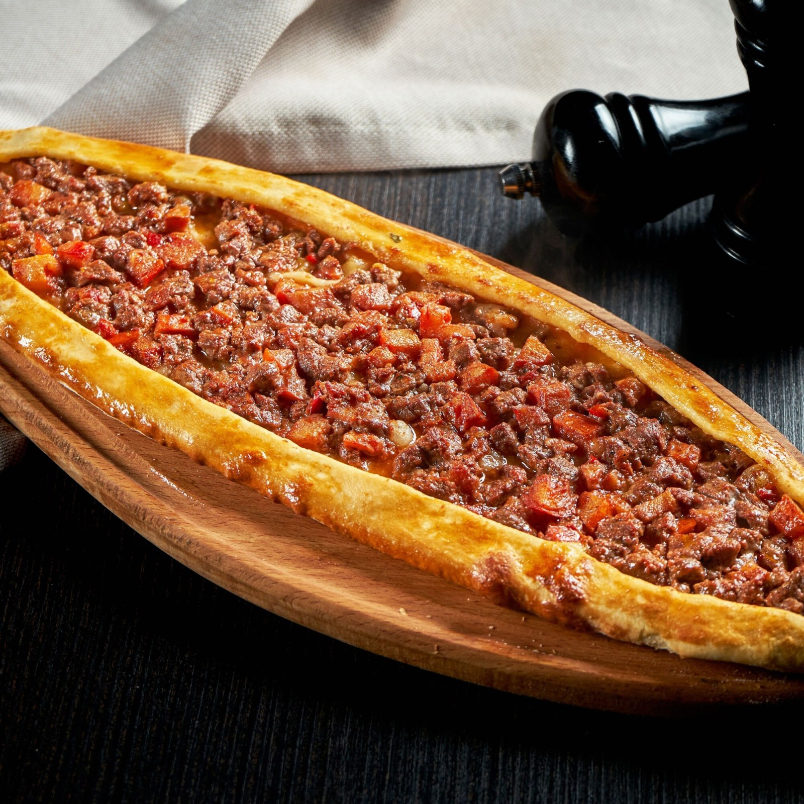 Kuşbaşılı Pide 1.5 Pide Çorba ve 330 ml Ayran