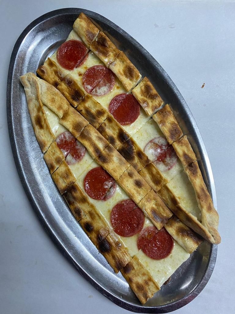 Sucuk Kaşarlı Pide