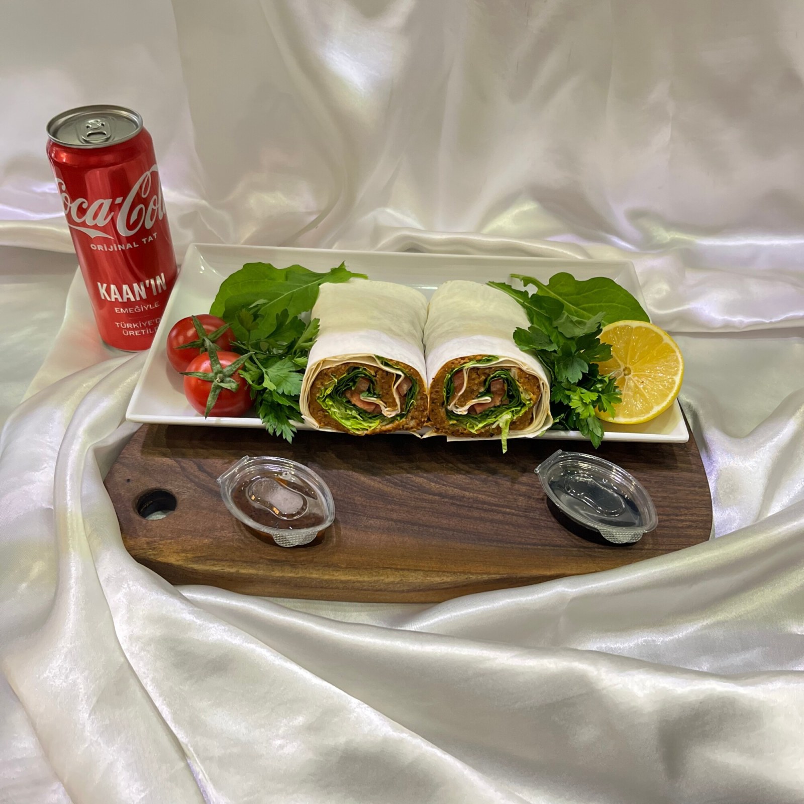 Çiğ Köfte Dürüm (100 Gr) & 330 ml Coca-Cola