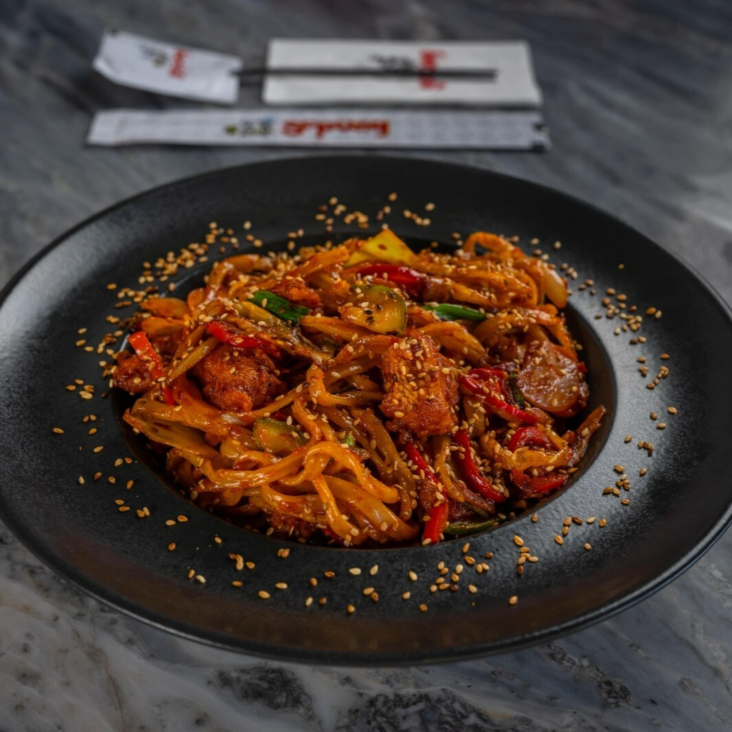 Bokkeummyeon+Coca Cola