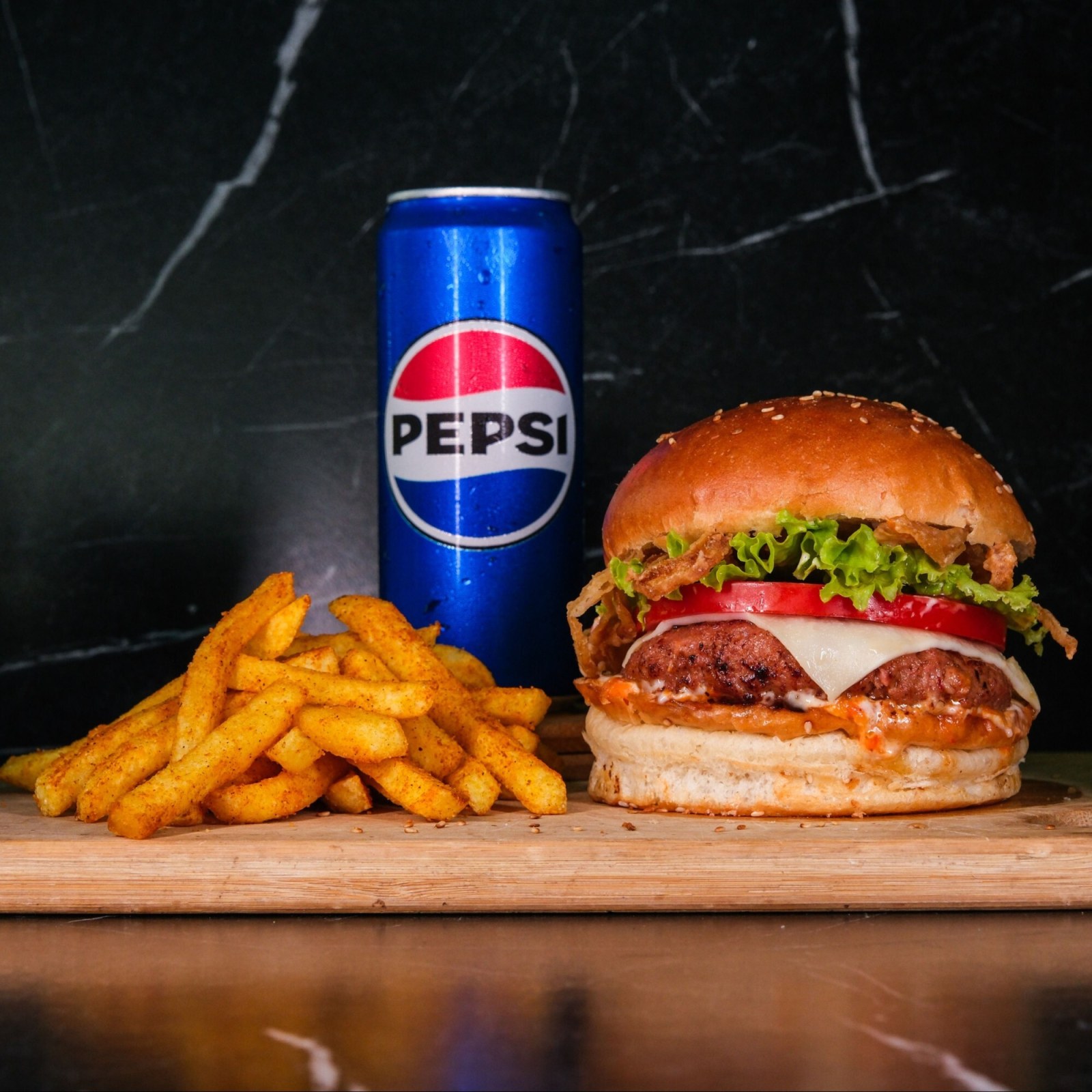 Dana Acılı Et burger menü