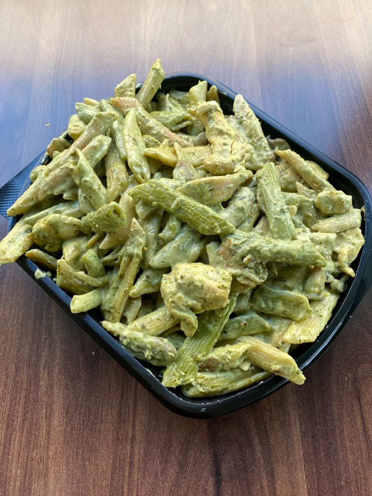 Pasta al Pesto, Pollo, Funghi e Verdure (Code-18)