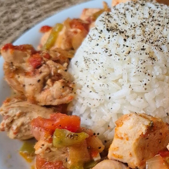 Acılı Tavuk Sote & Pilav