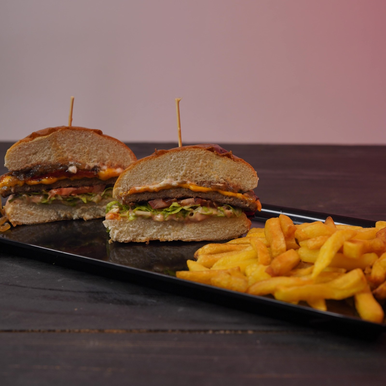 Atomm Special Burger + 330 Ml. Coca Cola