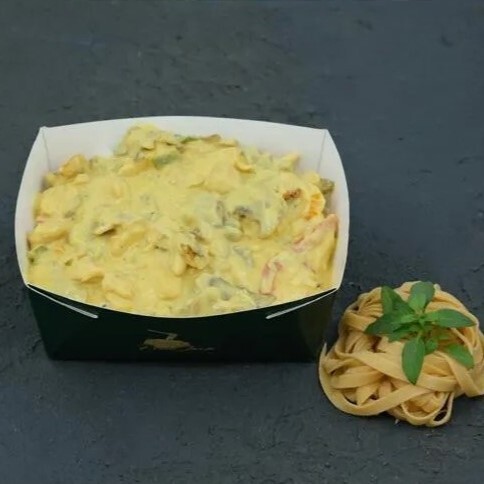 Sebzeli Tavuklu Köri Soslu Makarna