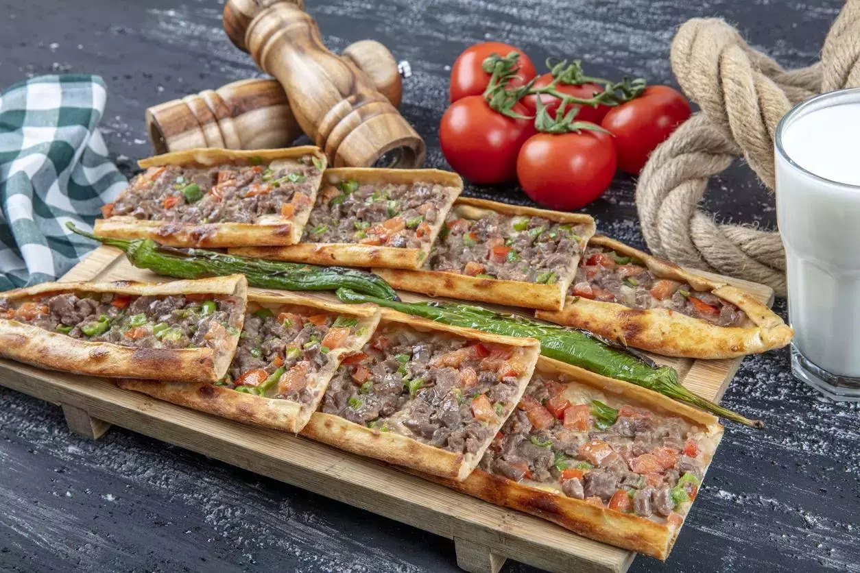 Kuşbaşılı Pide