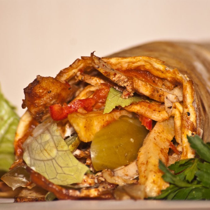Bol Malzemeli Klasik Tavuk Döner
