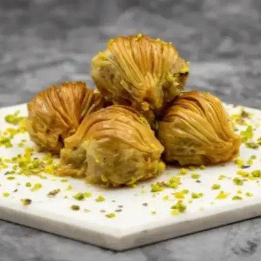 Fıstıklı Midye Baklava (1 kg.)