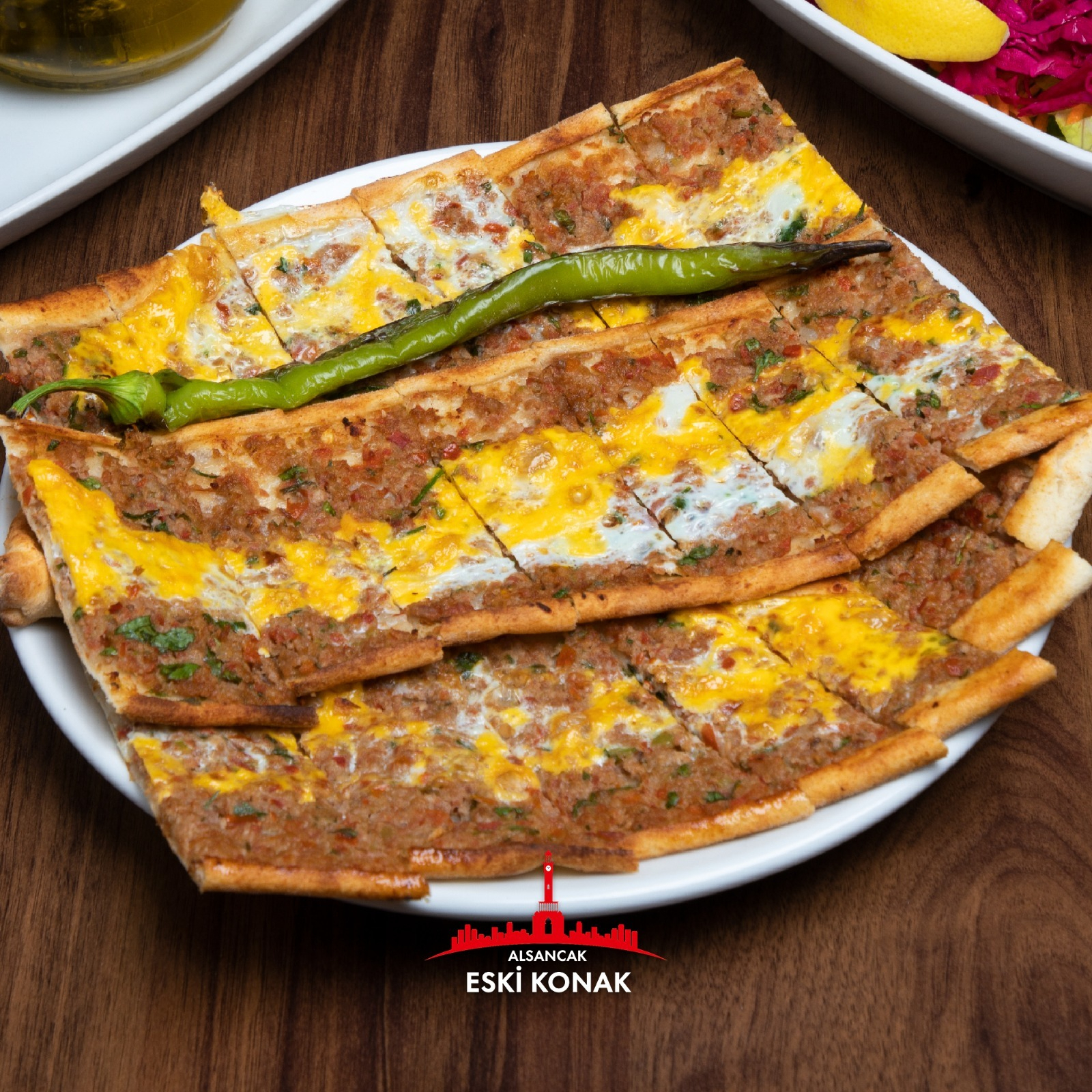 Kıymalı Yumurtalı Pide