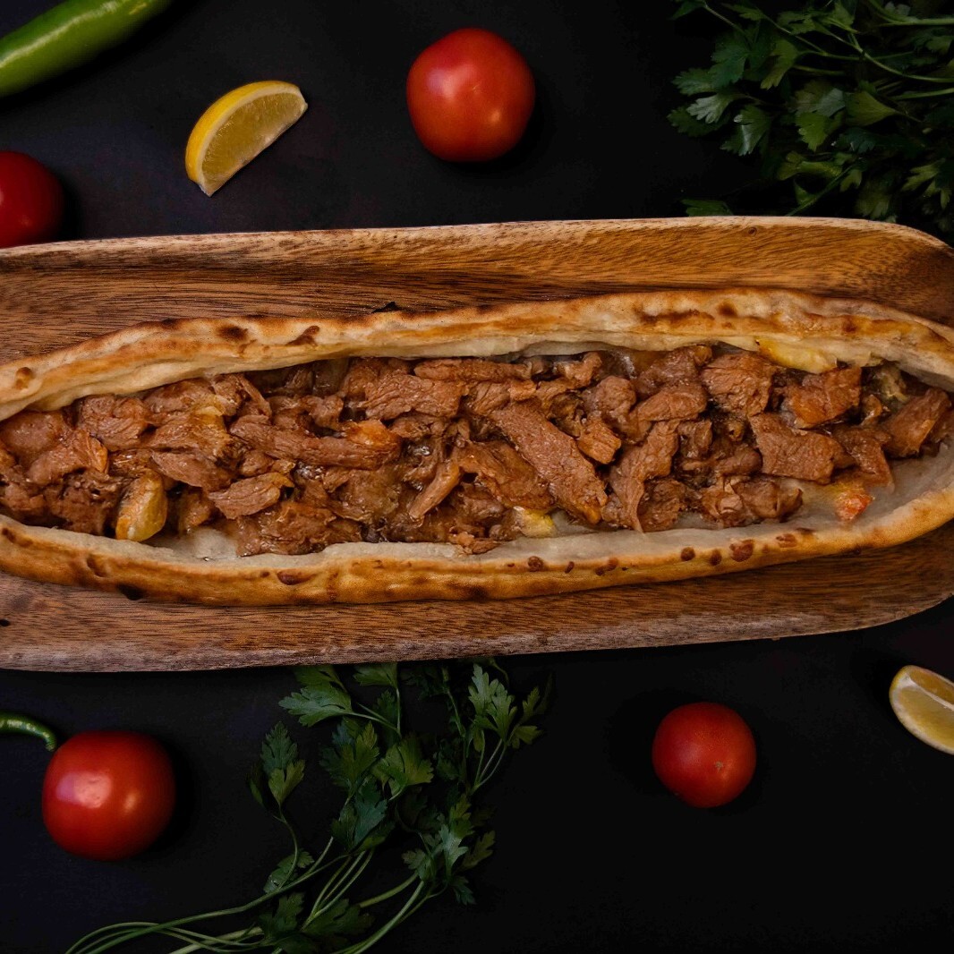 Kuşbaşılı Pide