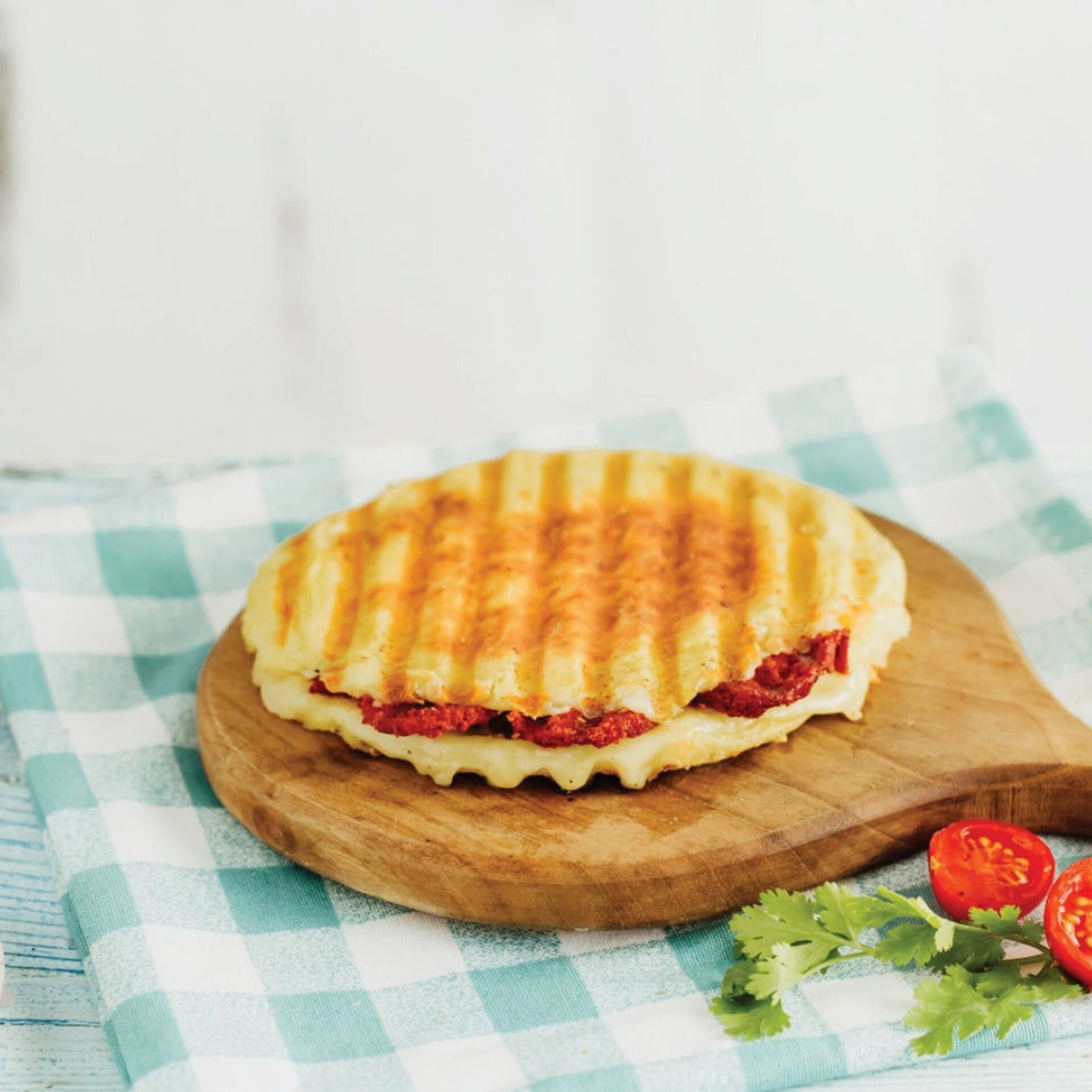 Bazlama Ekmek Sucuklu Tost