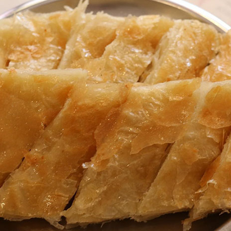 Acılı Patlıcanlı Börek (1 kg.)