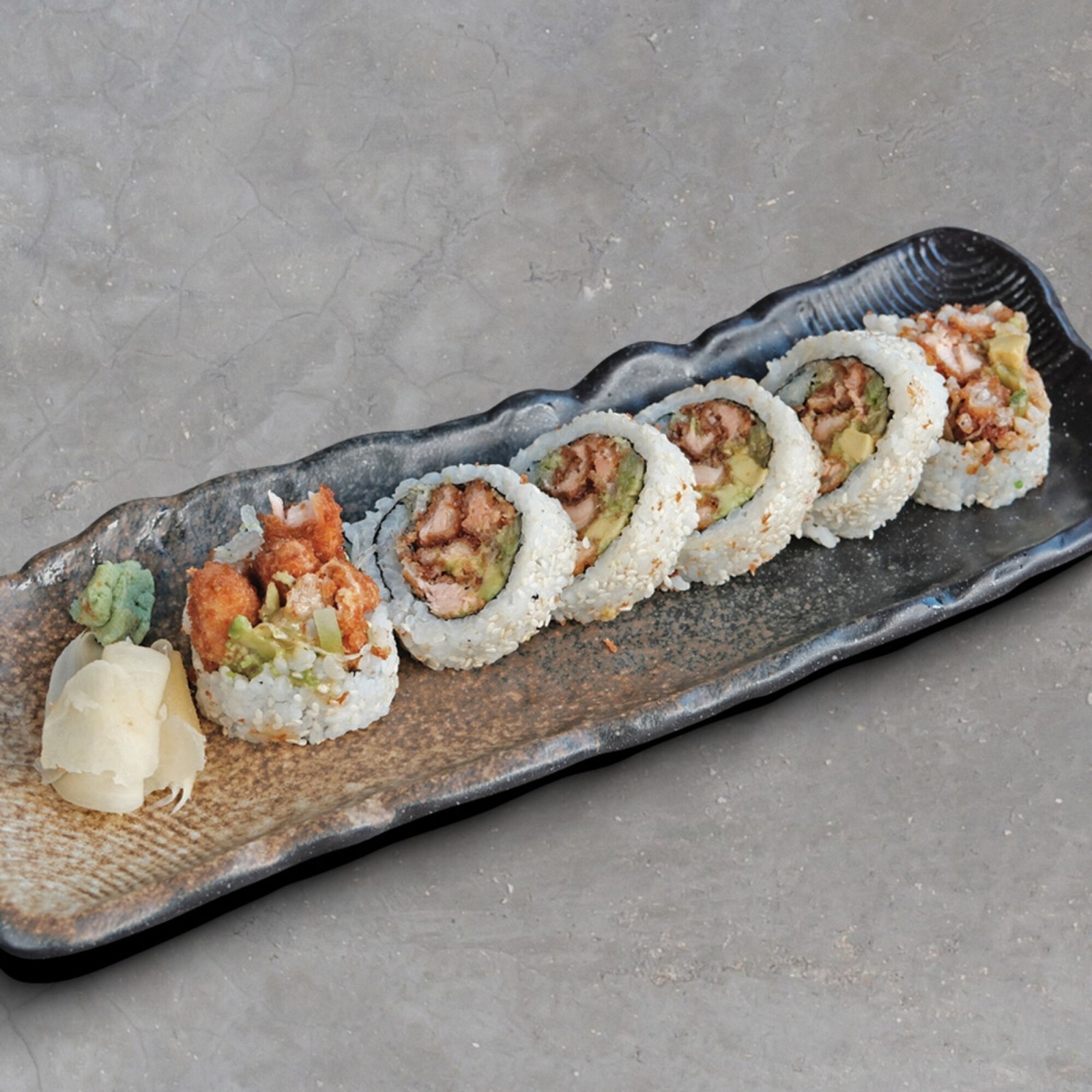 47 - Deep Fried Salmon Roll (6 Adet)