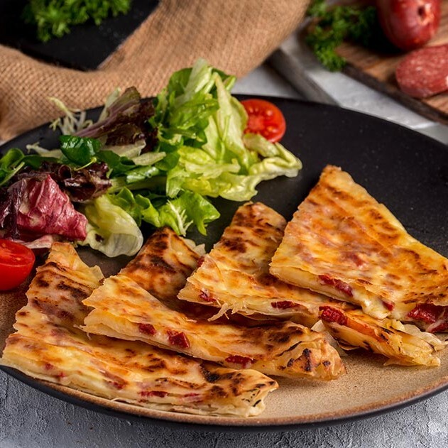 Kaşarlı Sucuklu Gözleme