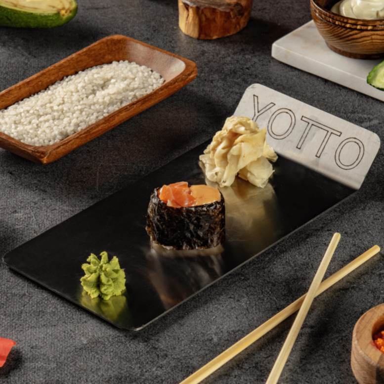 Gunkan Spicy Salmon