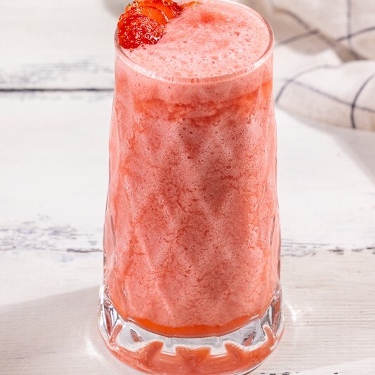 Çilekli Limonata (Orta)