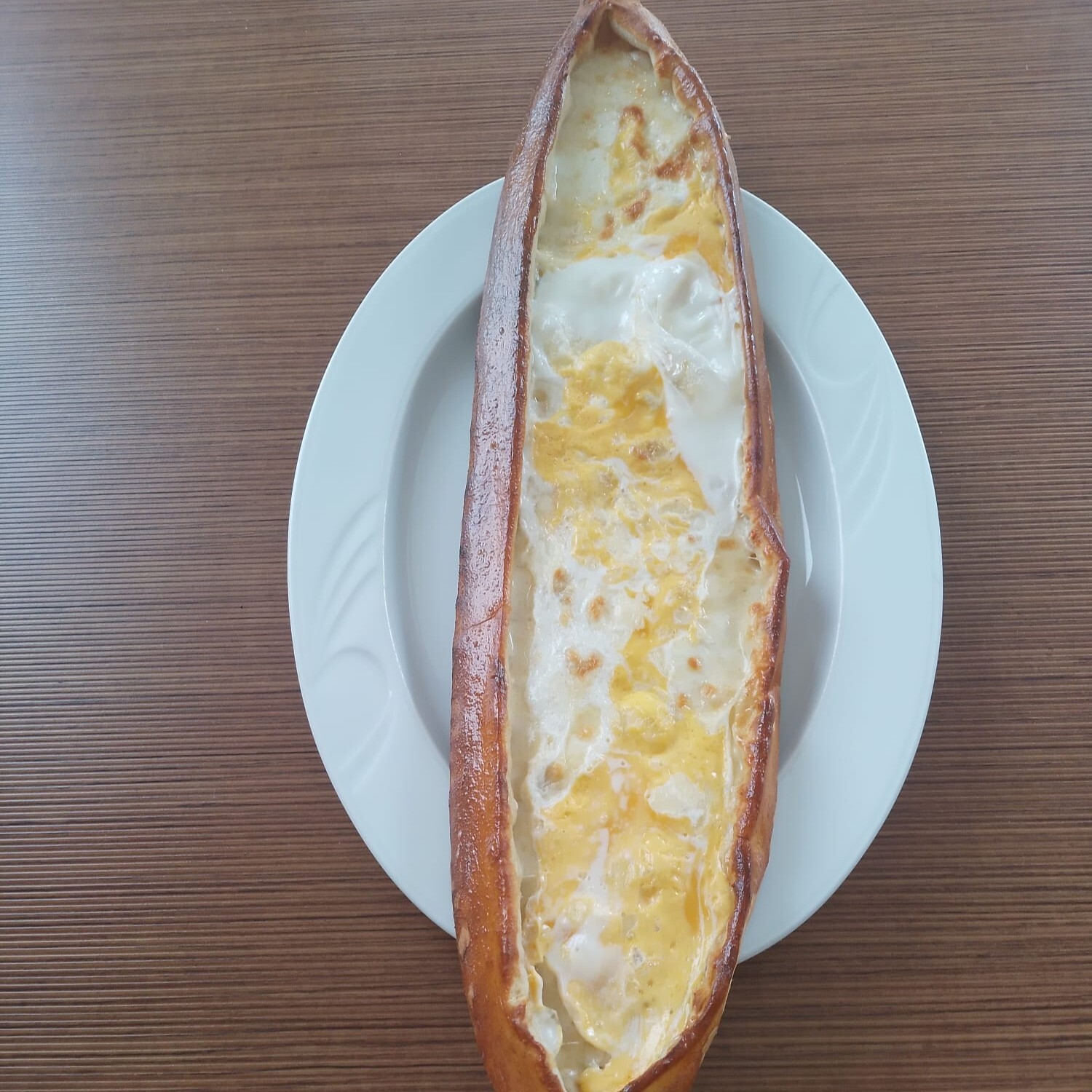 Kaşarlı Yumurtalı Pide