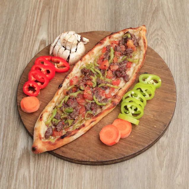 Kuşbaşılı Karadeniz Pidesi