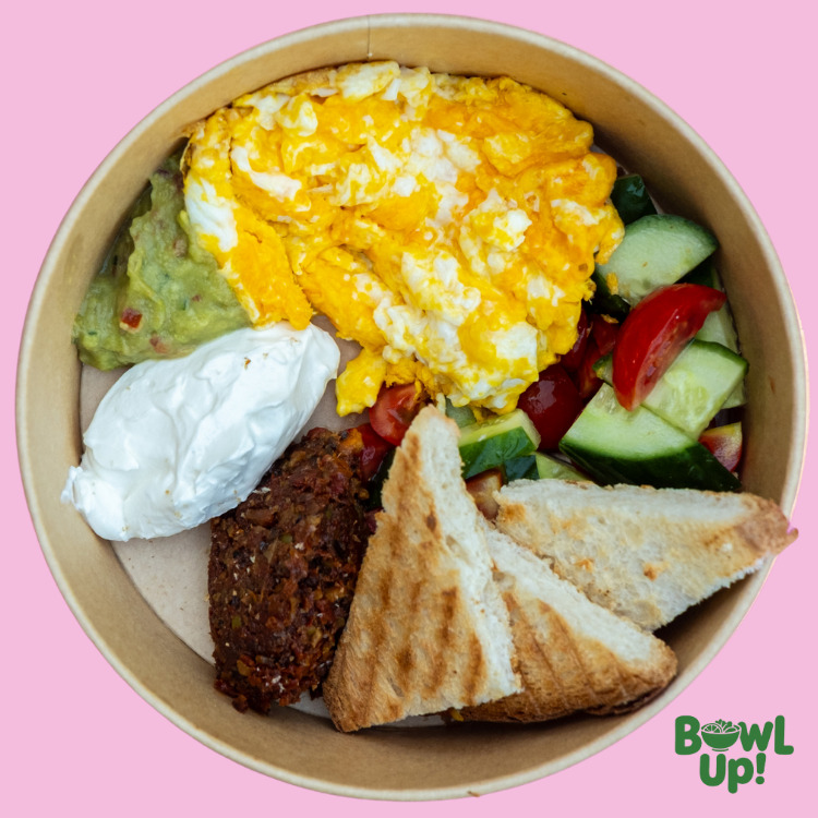 Çırpılmış Yumurtalı Kahvaltı Bowl