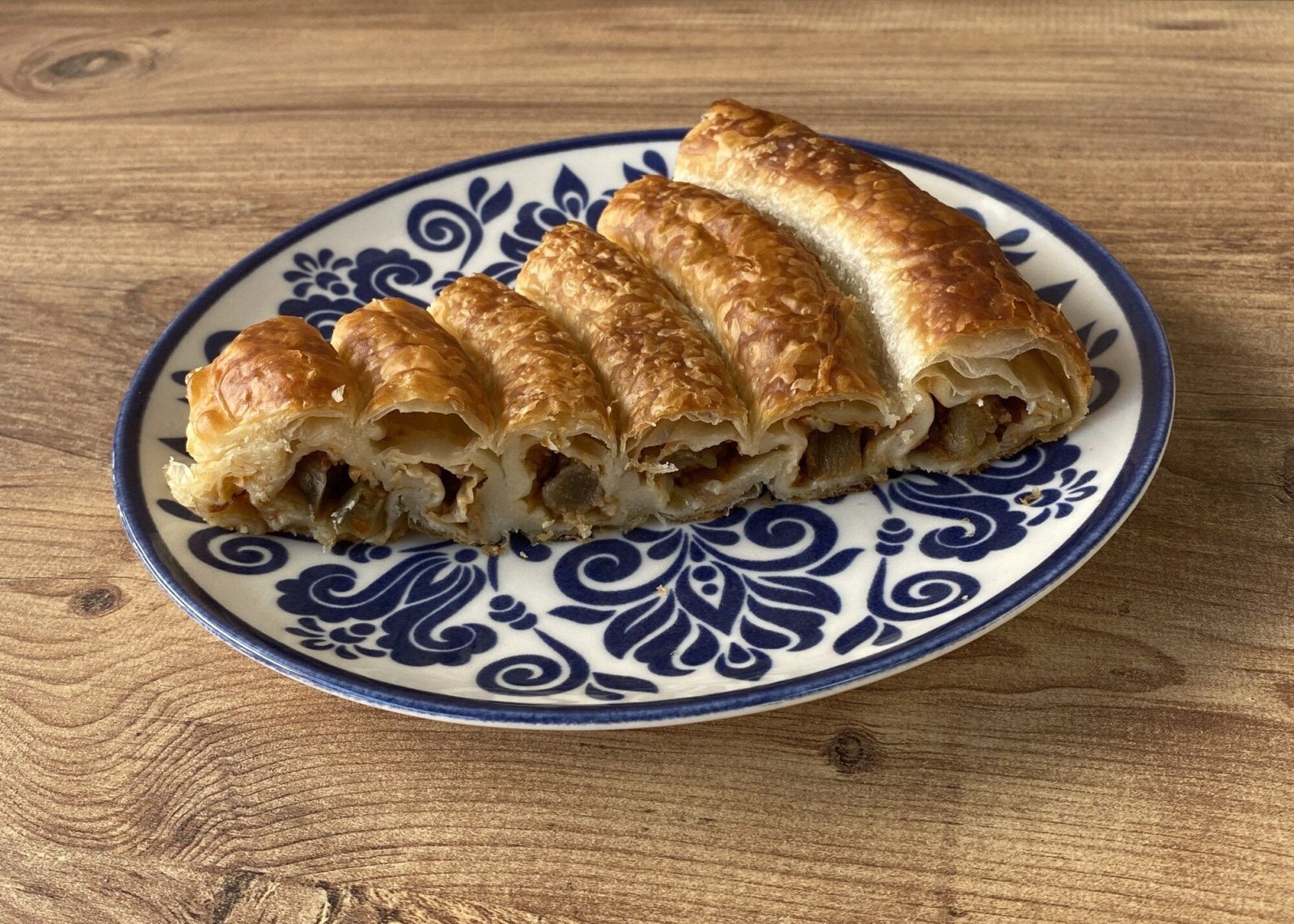 Patlıcanlı Börek (1 kg)
