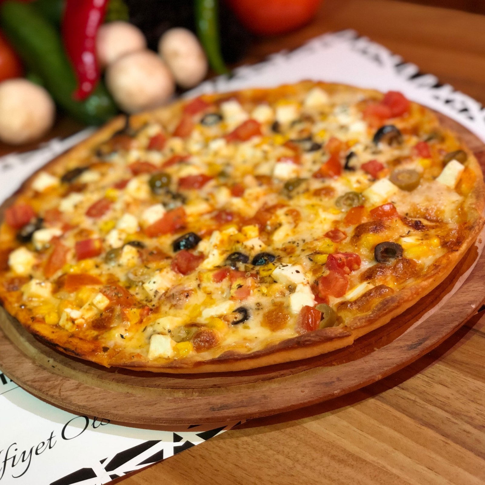 Akdeniz Pizza (Büyük Boy)
