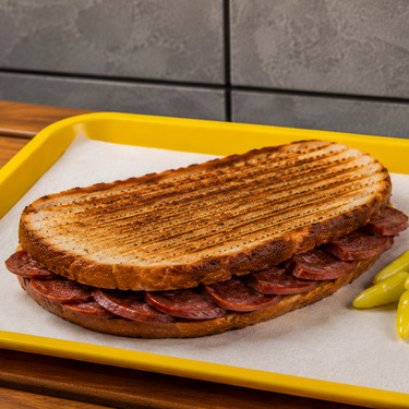Sucuklu Ayvalık Tost
