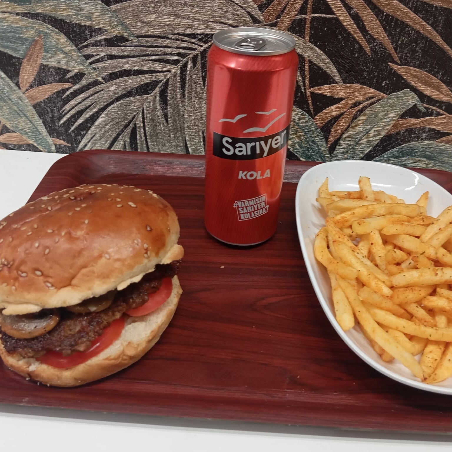 Mantar'lı Et Burger Menü
